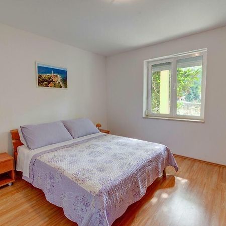 Apartments Savar - Ilo Brbinj Eksteriør billede
