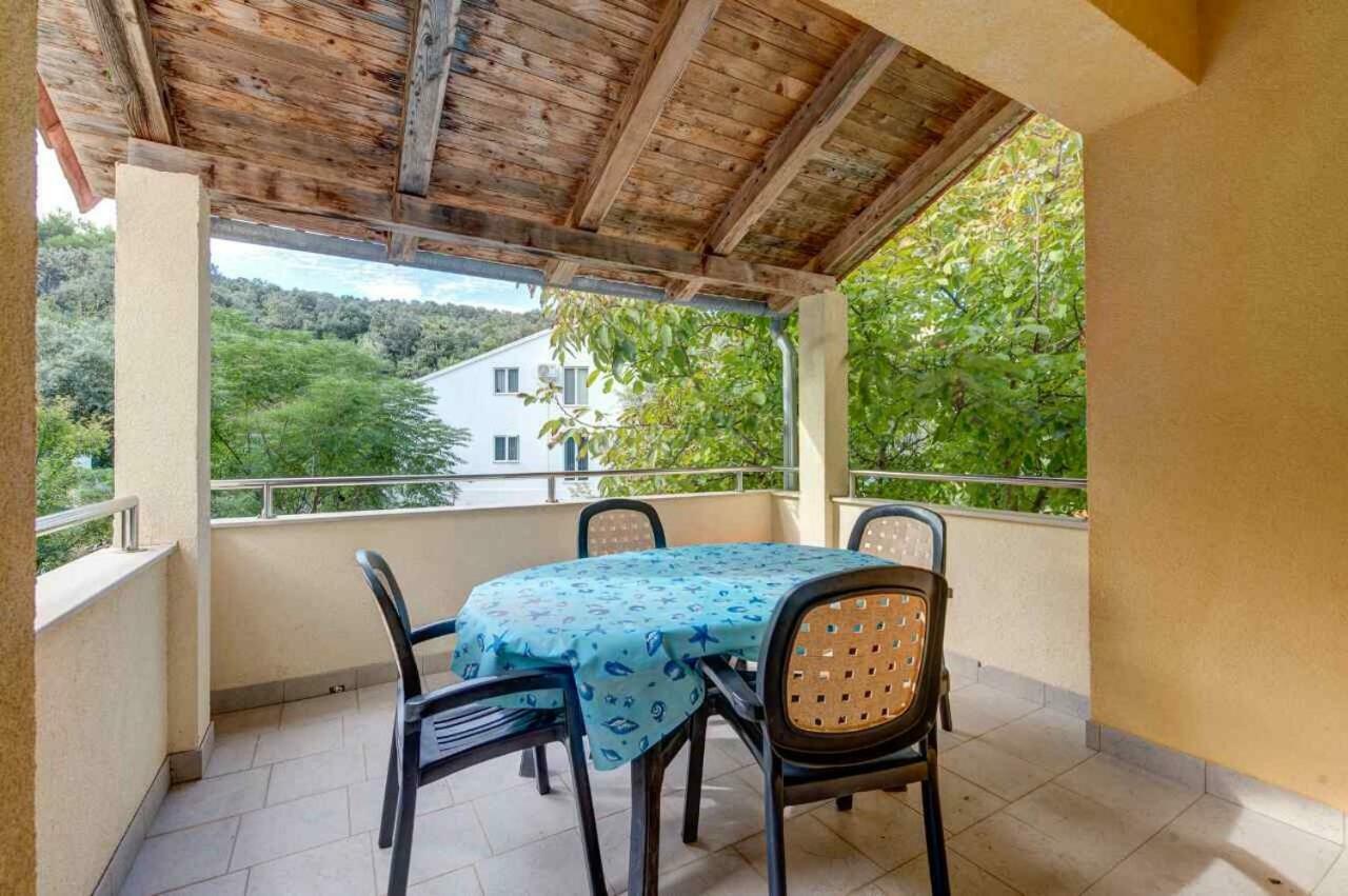 Apartments Savar - Ilo Brbinj Eksteriør billede