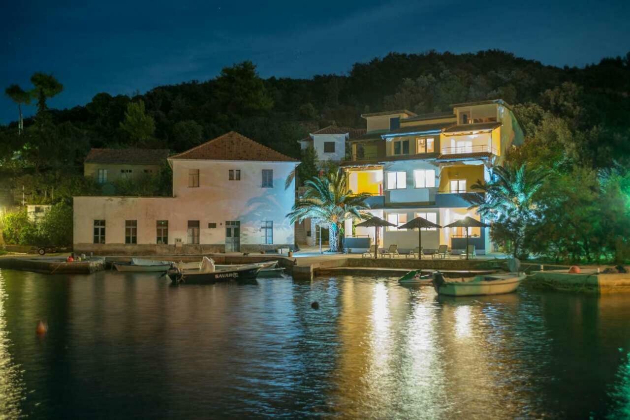 Apartments Savar - Ilo Brbinj Eksteriør billede